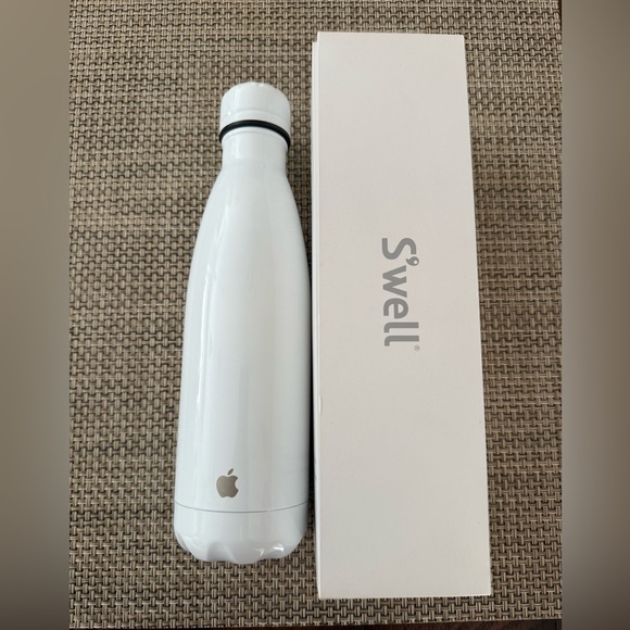 🆕 S’well swell stainless steel hot cold bottle Apple HQ logo Mothership store 🍎 - Picture 2 of 11